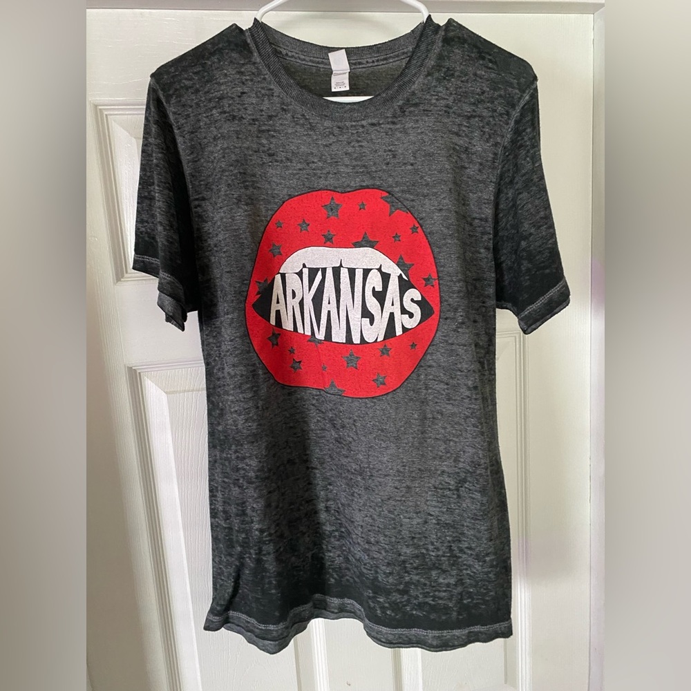 ⭐️ SOLD ⭐️ Arkansas Graphic Tee